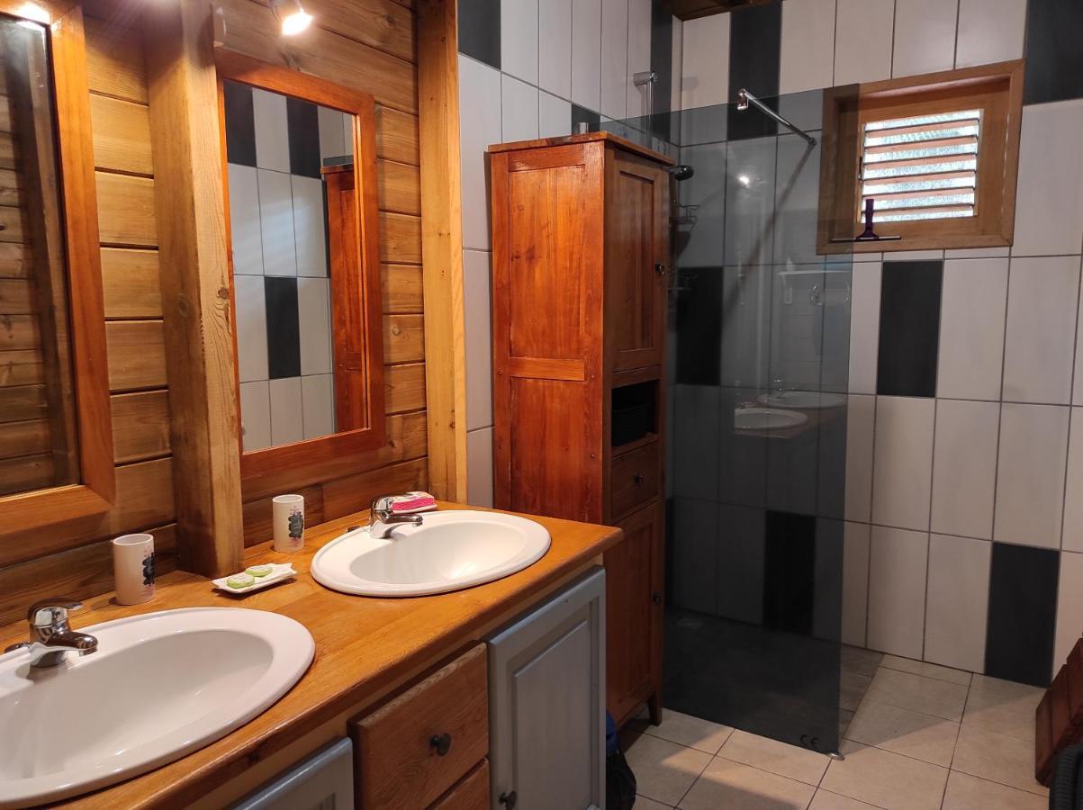 Le Tri Haut De Bellevue - Bungalow Colibri ปวงต์-นัวร์ ภายนอก รูปภาพ